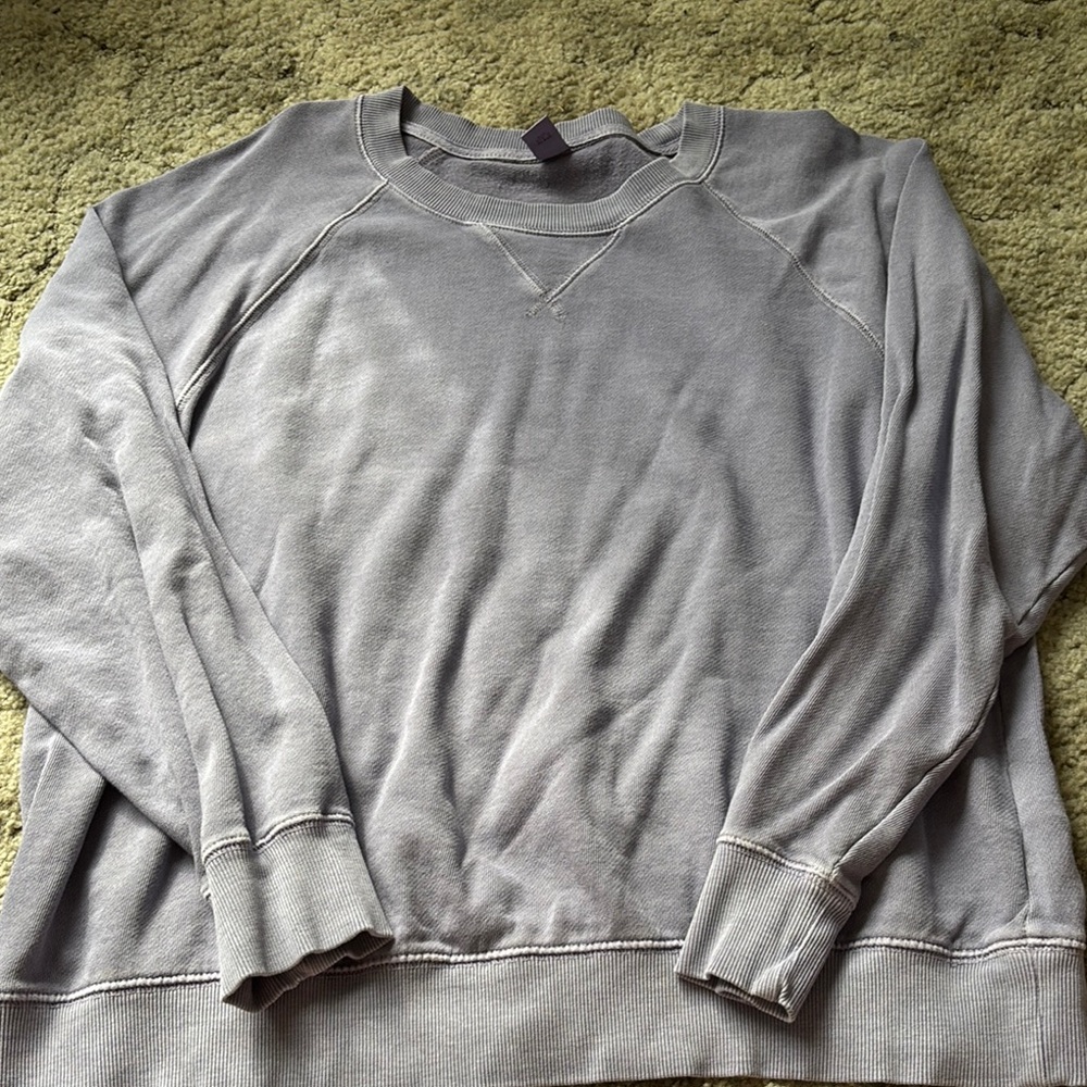Old Navy Gray Crewneck Sweatshirt